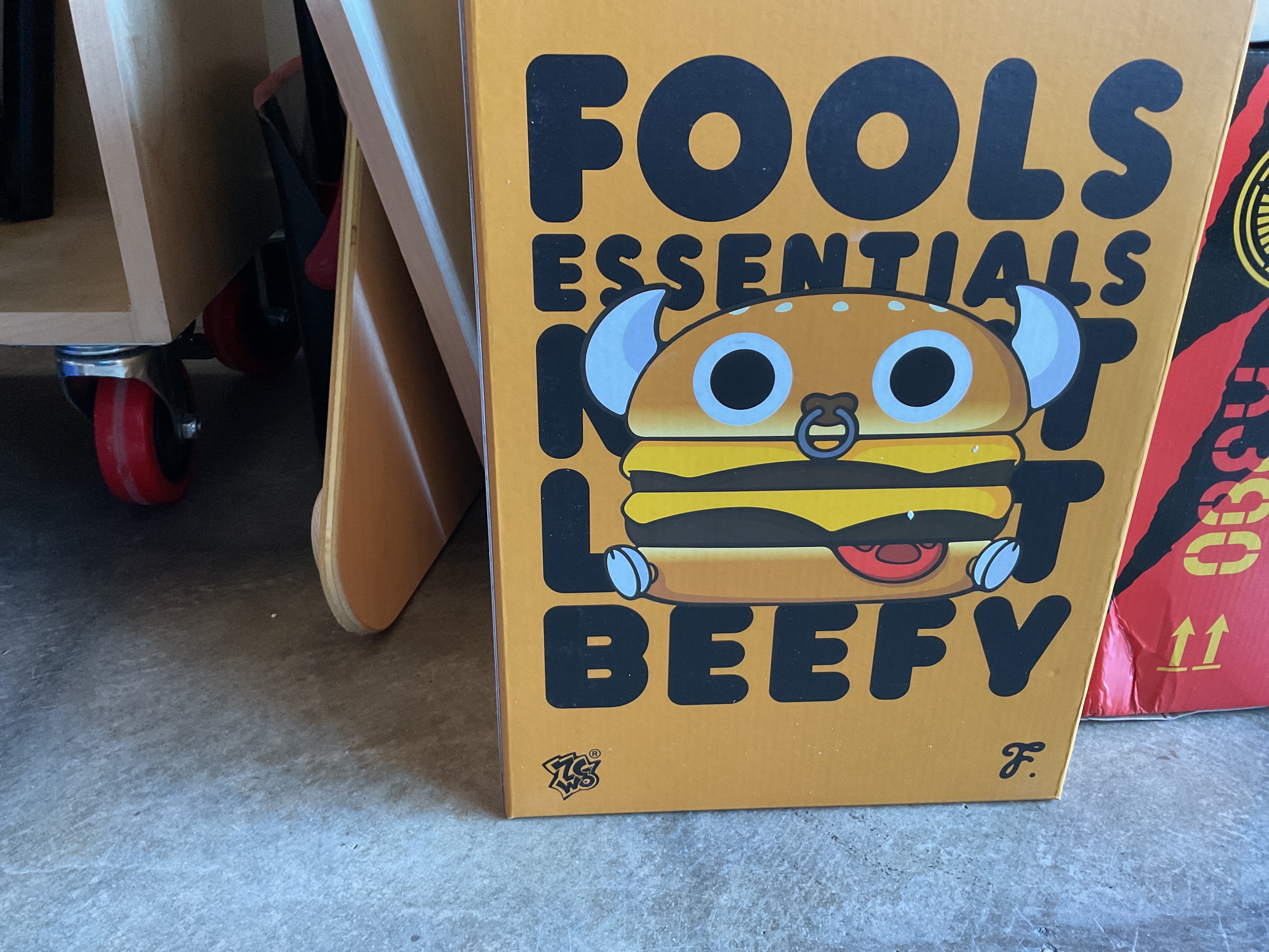 Fools Essentials Night Light - Beefy