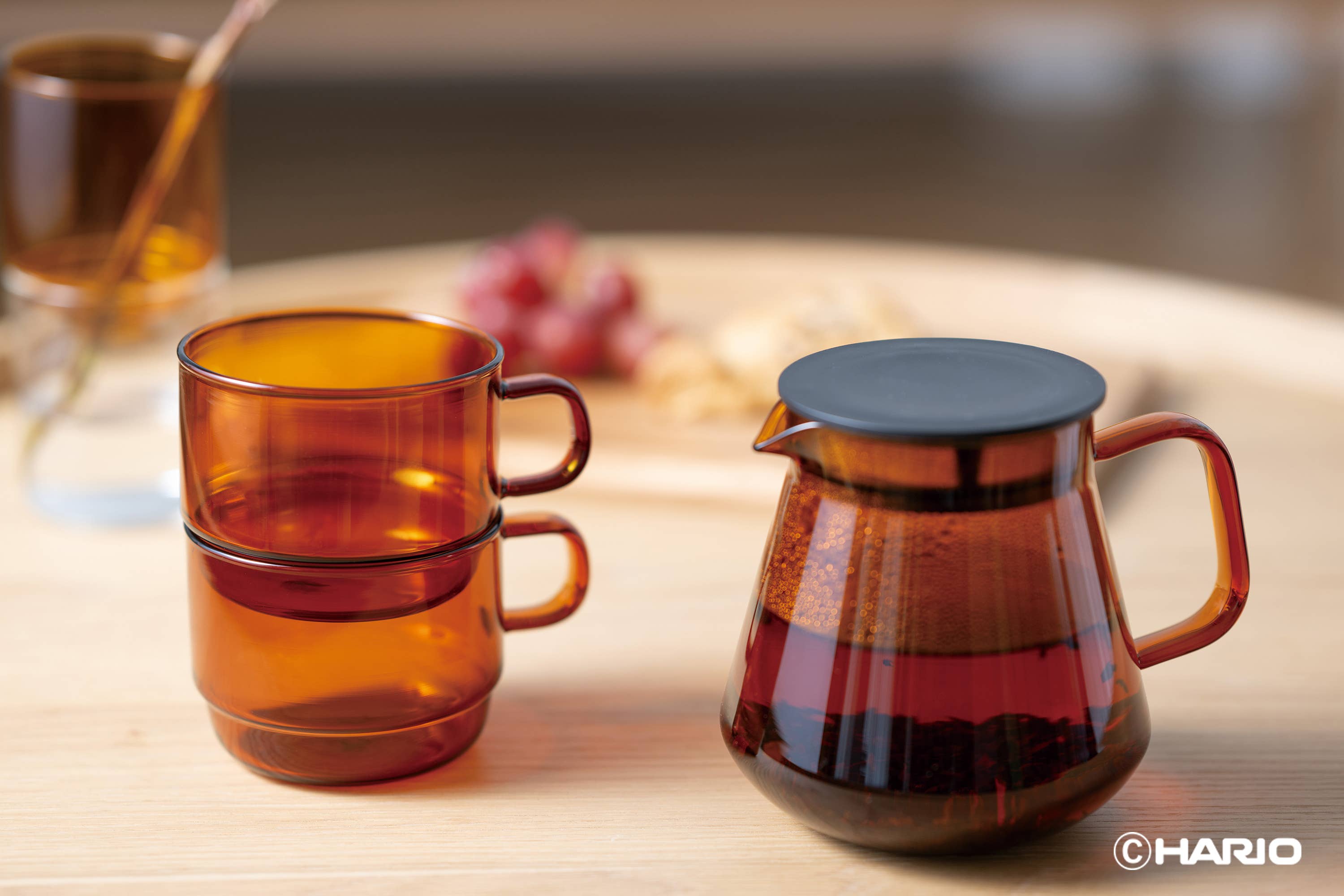 HARIO Colors Glass Coffee and Tea Server, 600ml: Amber